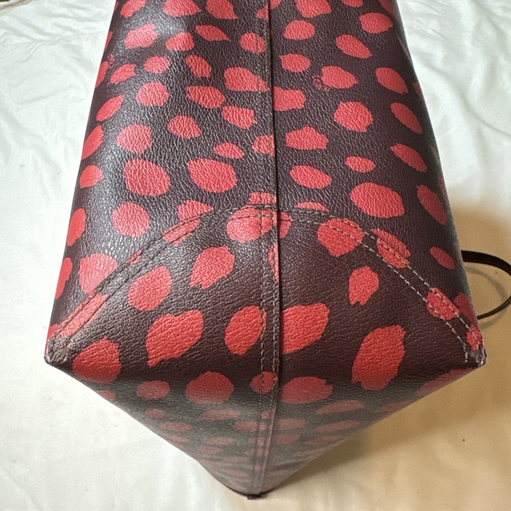 Coach F37878 Deer Spot Reversible City Tote Bag W/Pouch Brown/Raspberry - Picture 9 of 12